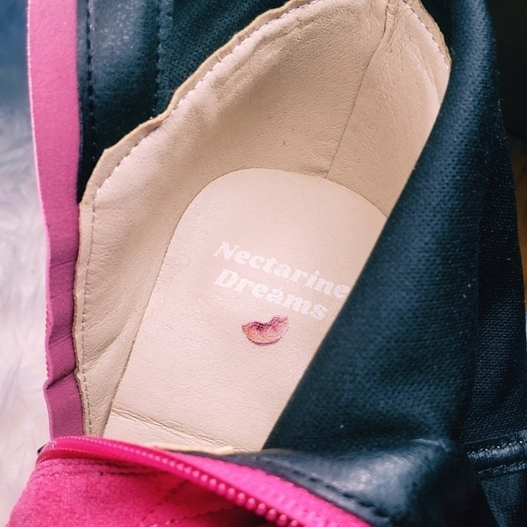 PINK SUEDE PLATFORM BOOTS - Picture 14 of 14